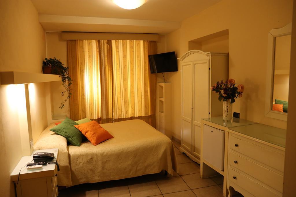 Albergo Del Centro Storico Salerno Exterior photo
